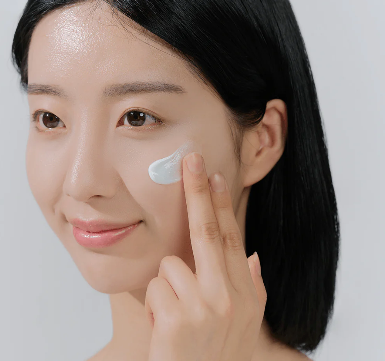 SKIN 1004 - Madagascar Centella Hyalu-Cica Water-Fit Sun Serum (SPF50+ PA++++)